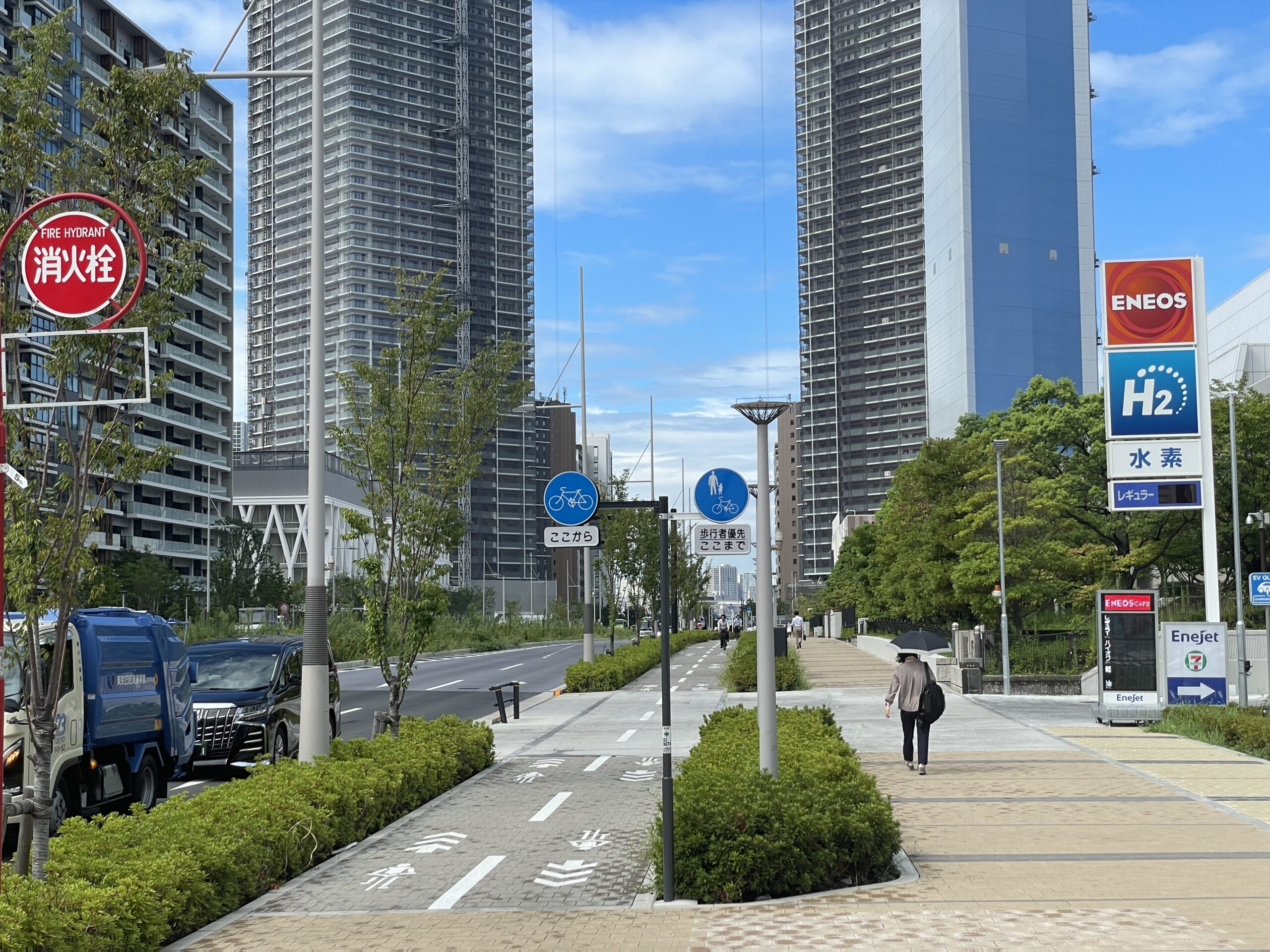 晴海フラッグ セブンイレブン晴海店側の歩道➁（はるみライフプラス）