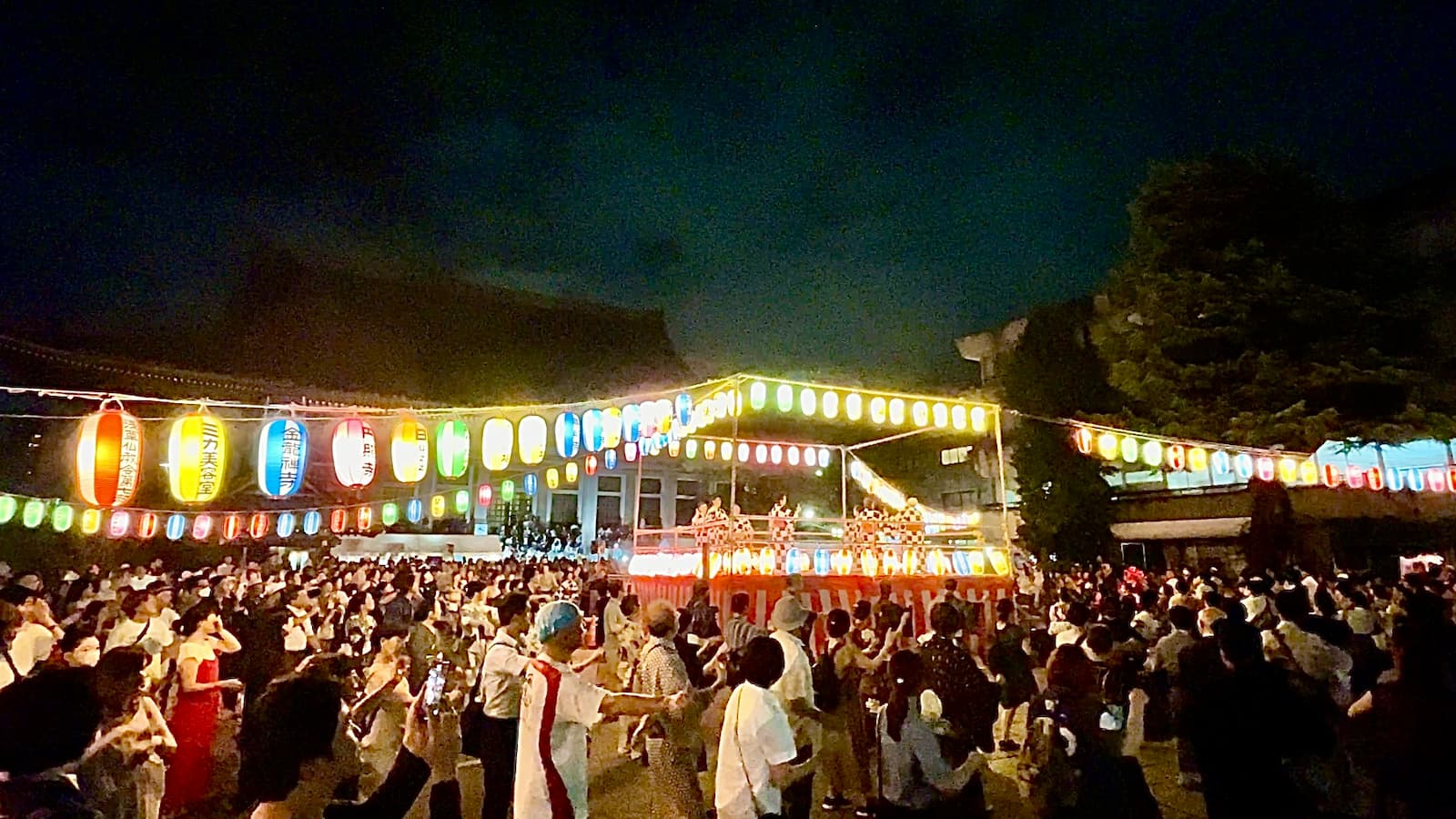 晴海フラッグ 浅草本願寺の盆踊り大会の様子➁（はるみライフ＋）
