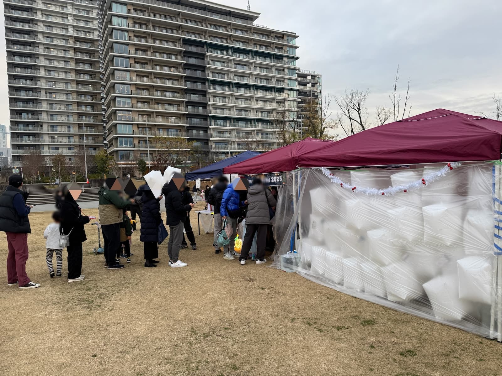 晴海フラッグ CHRISTMAS WISH FES 2025 ランタンの配布（はるみライフ＋）