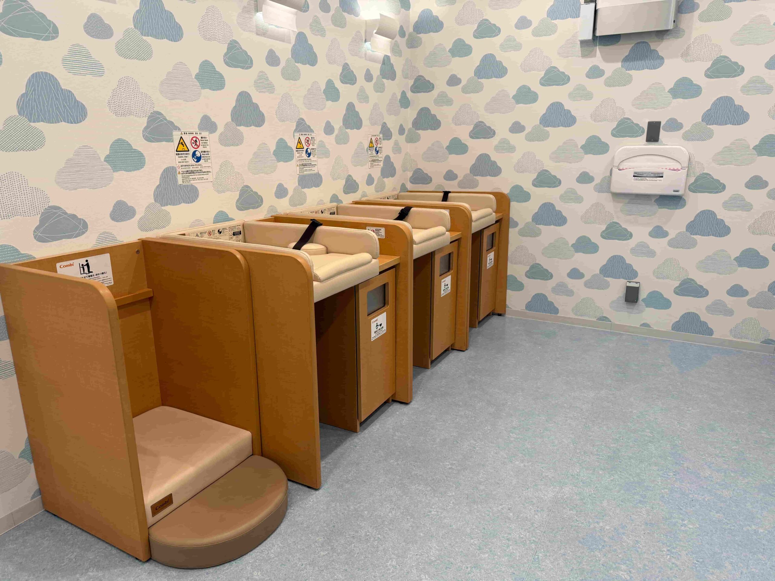 晴海フラッグ ららテラスおむつ交換台（はるみライフプラス）