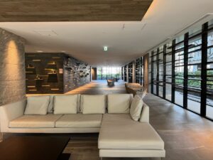 サンヴィレッジのB棟ラウンジ