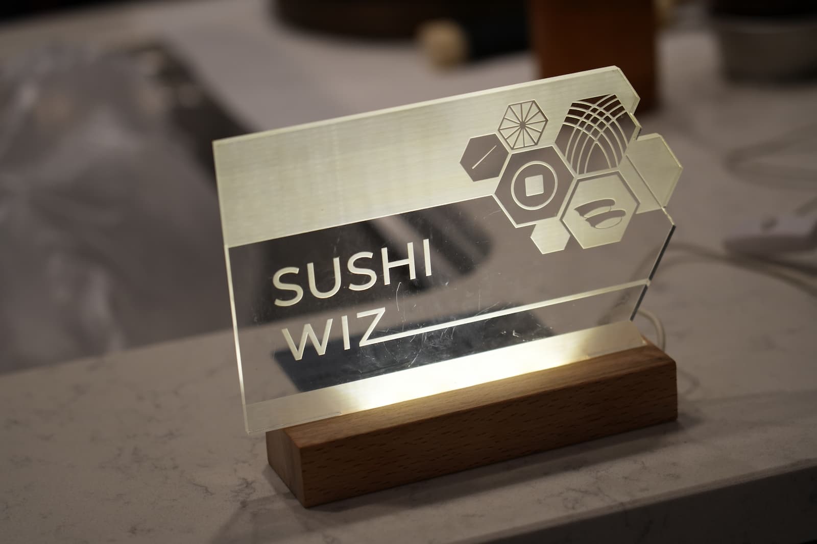晴海フラッグ 「SUSHI WIZ」の出張看板（はるみライフ＋）